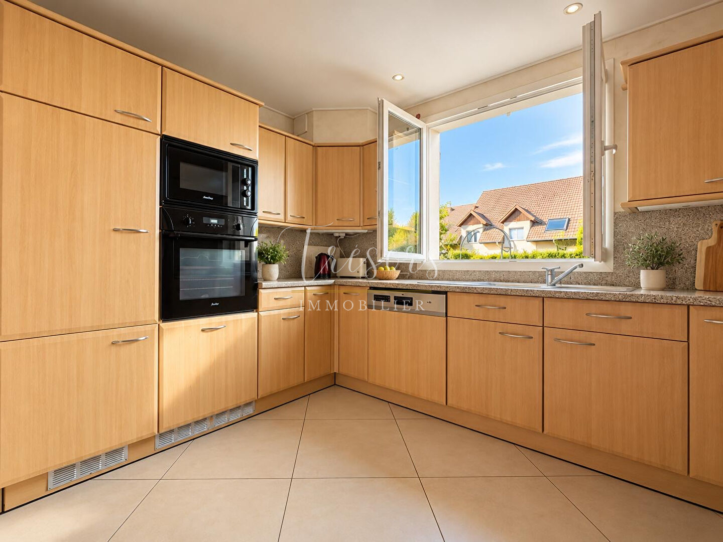 Photo 2 — TRESORS IMMOBILIER