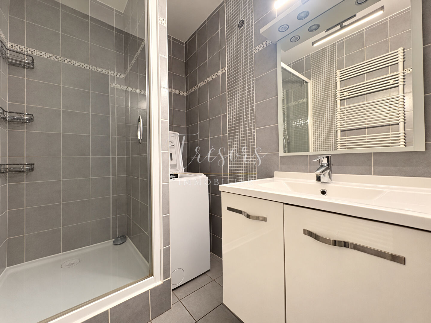 Photo 8 — TRESORS IMMOBILIER