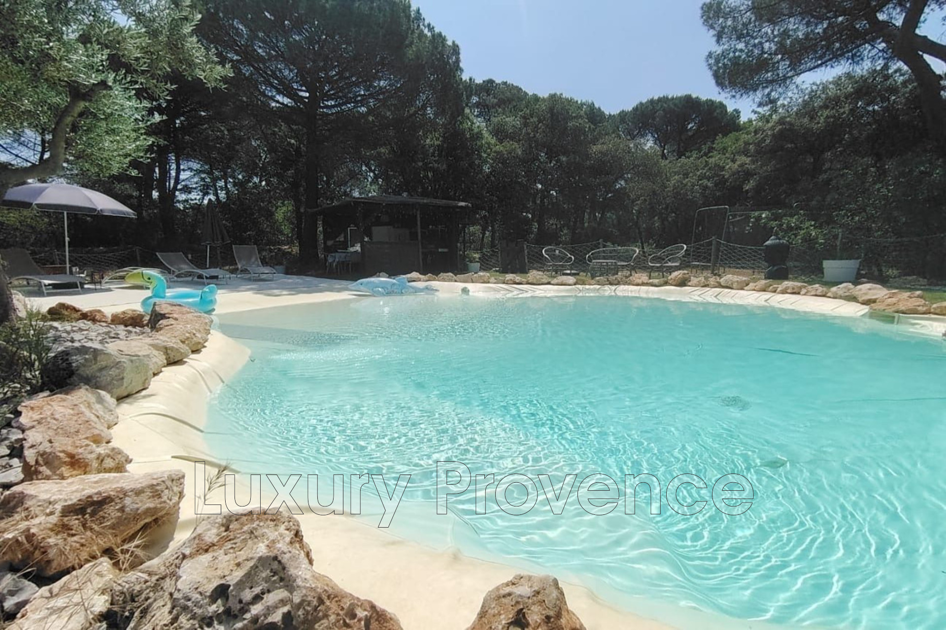 Photo 3 — LUXURY PROVENCE