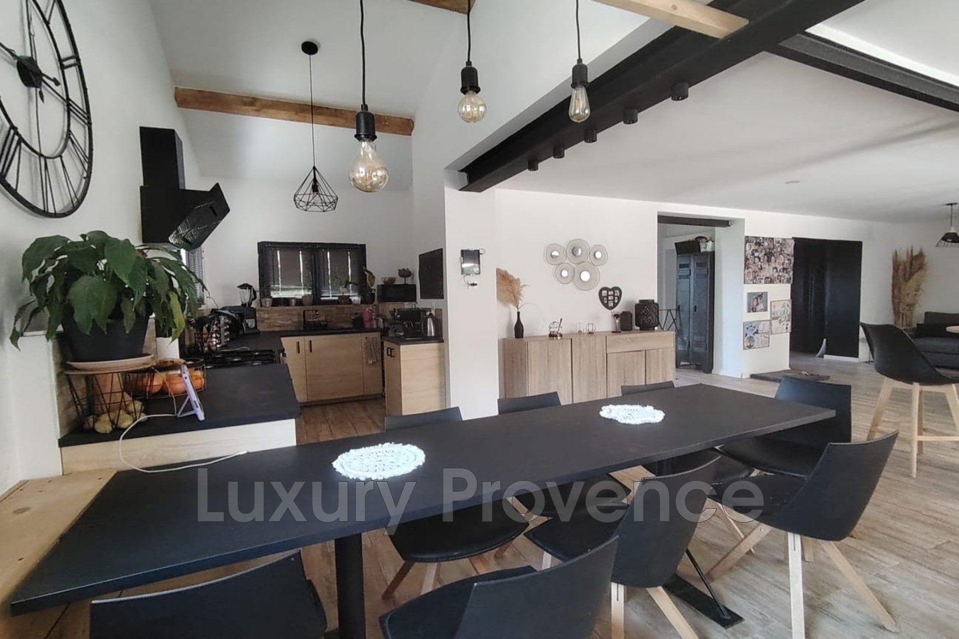 Photo 9 — LUXURY PROVENCE