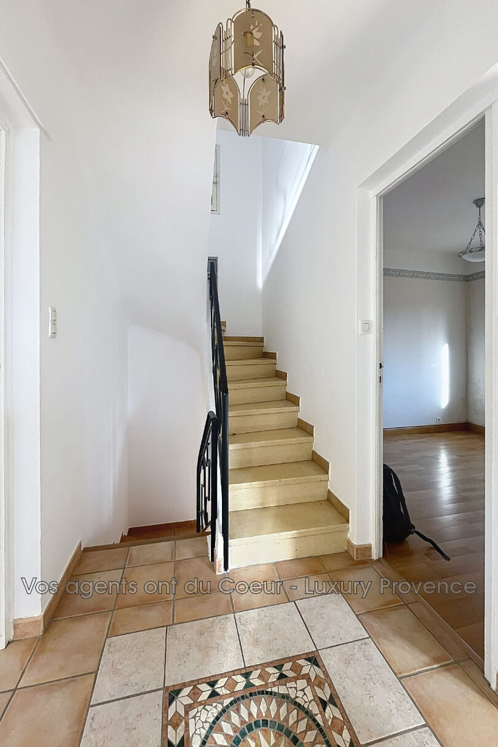 Photo 9 — LUXURY PROVENCE