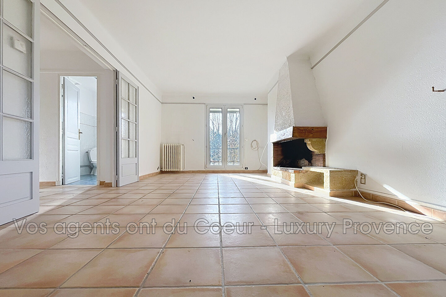 Photo 3 — LUXURY PROVENCE