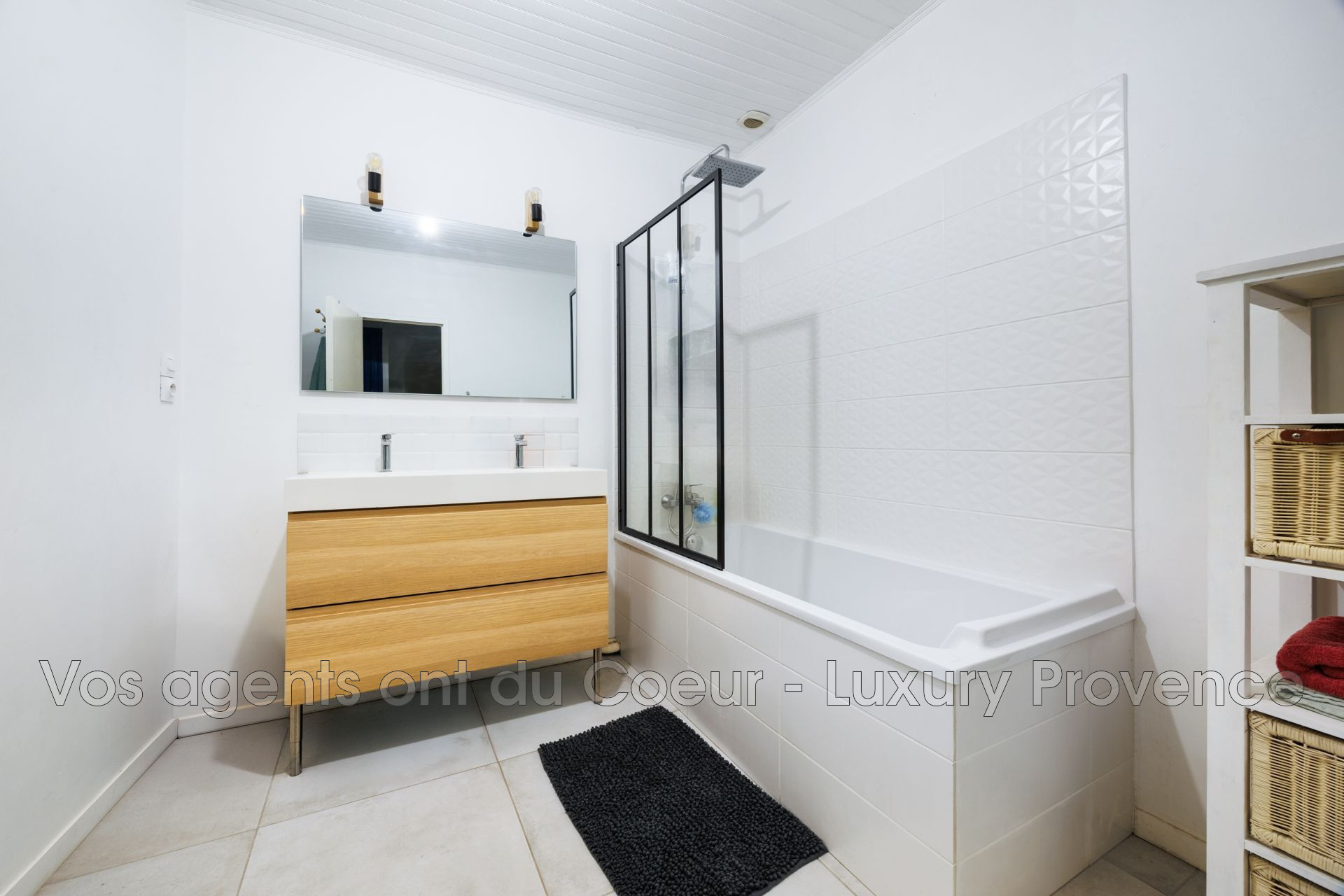 Photo 10 — LUXURY PROVENCE