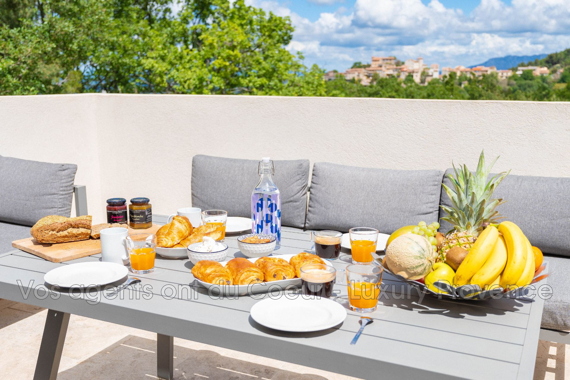 Photo 2 — LUXURY PROVENCE