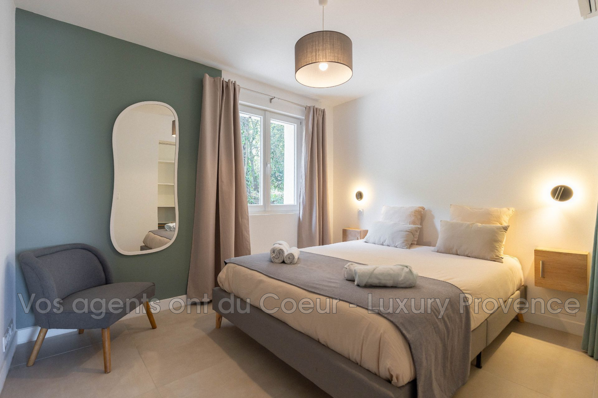 Photo 13 — LUXURY PROVENCE