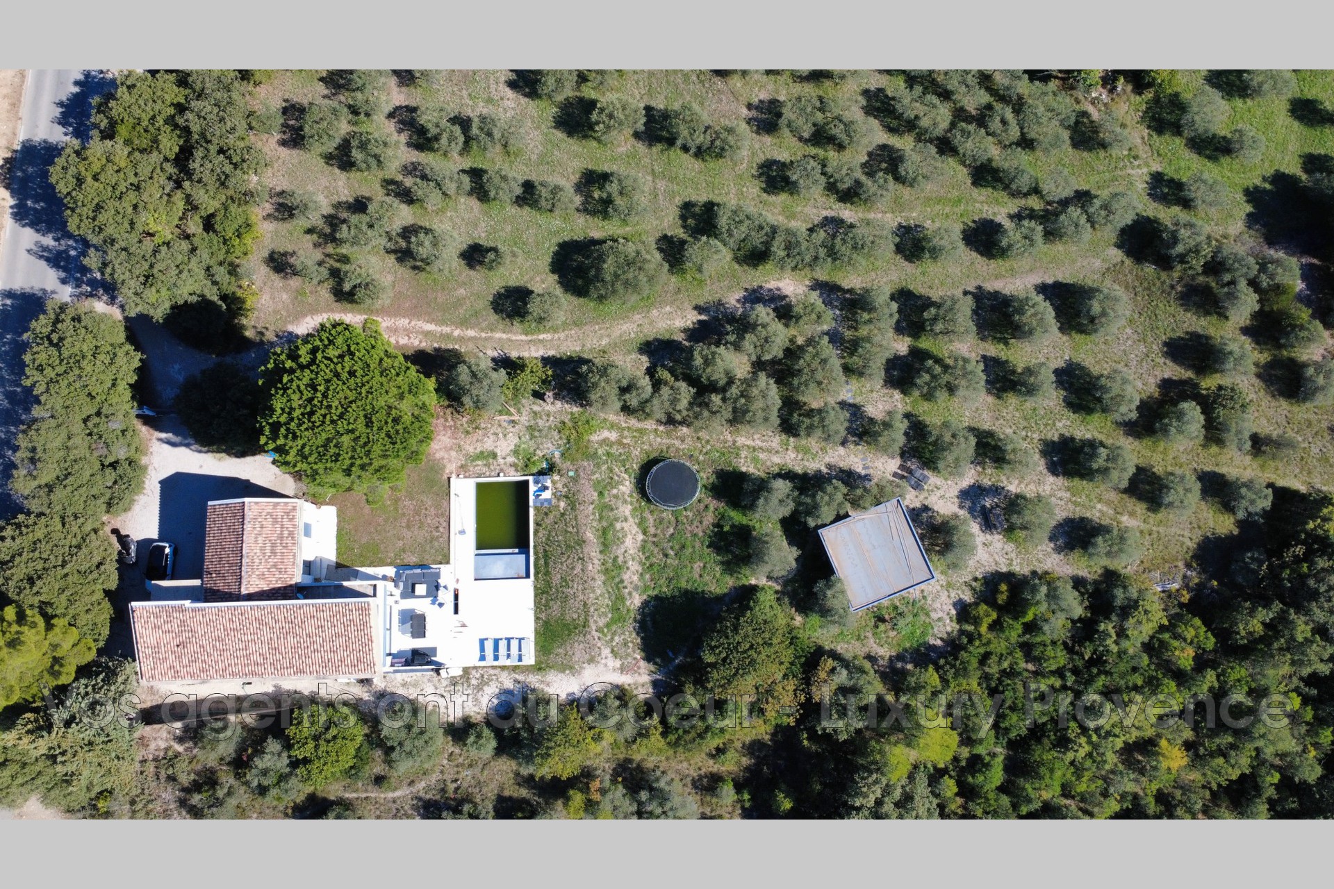 Photo 19 — LUXURY PROVENCE