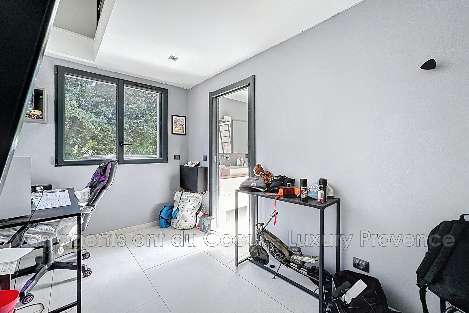 Photo 11 — LUXURY PROVENCE