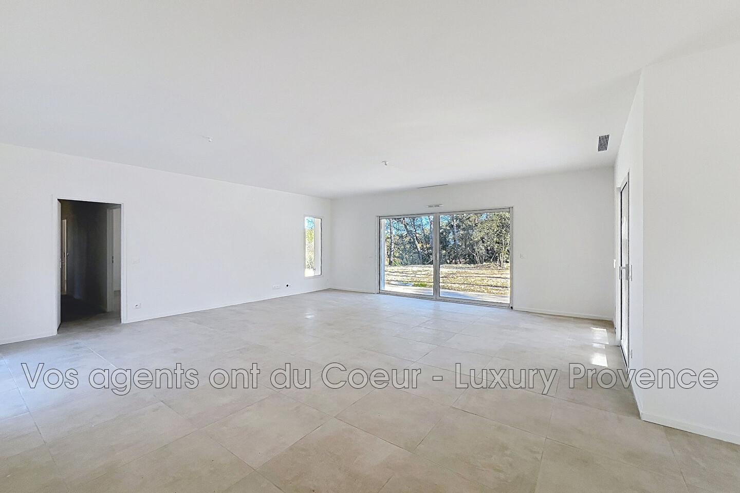 Photo 6 — LUXURY PROVENCE