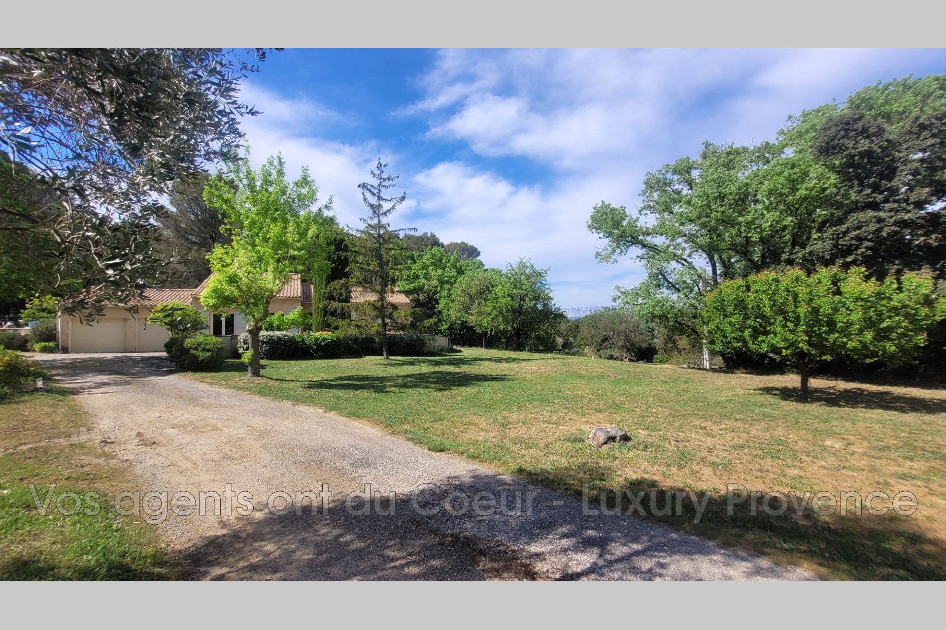 Photo 2 — LUXURY PROVENCE