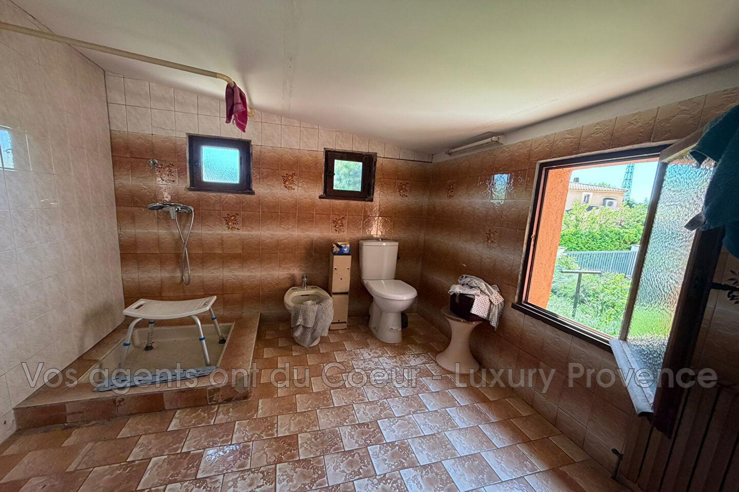 Photo 4 — LUXURY PROVENCE