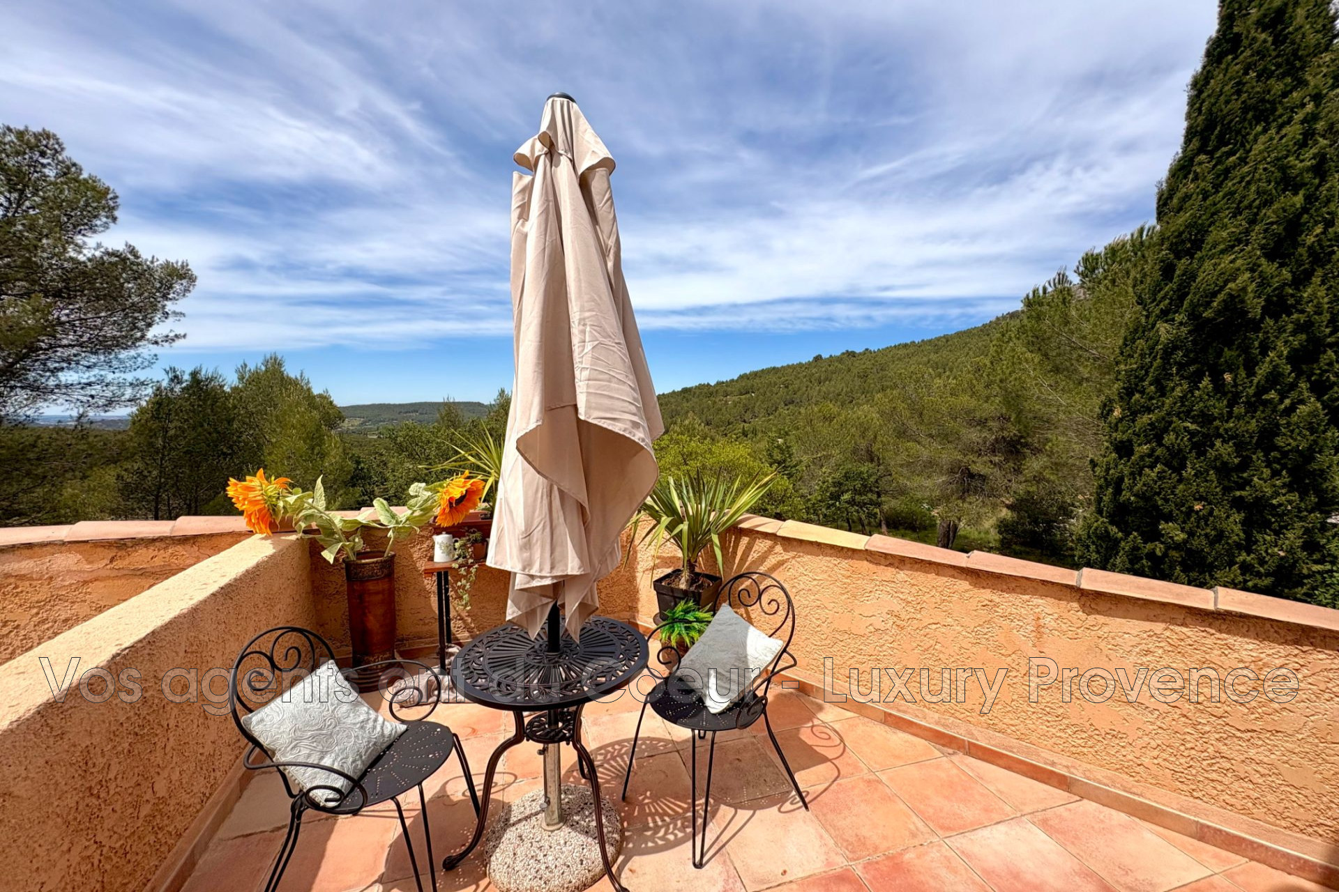 Photo 12 — LUXURY PROVENCE