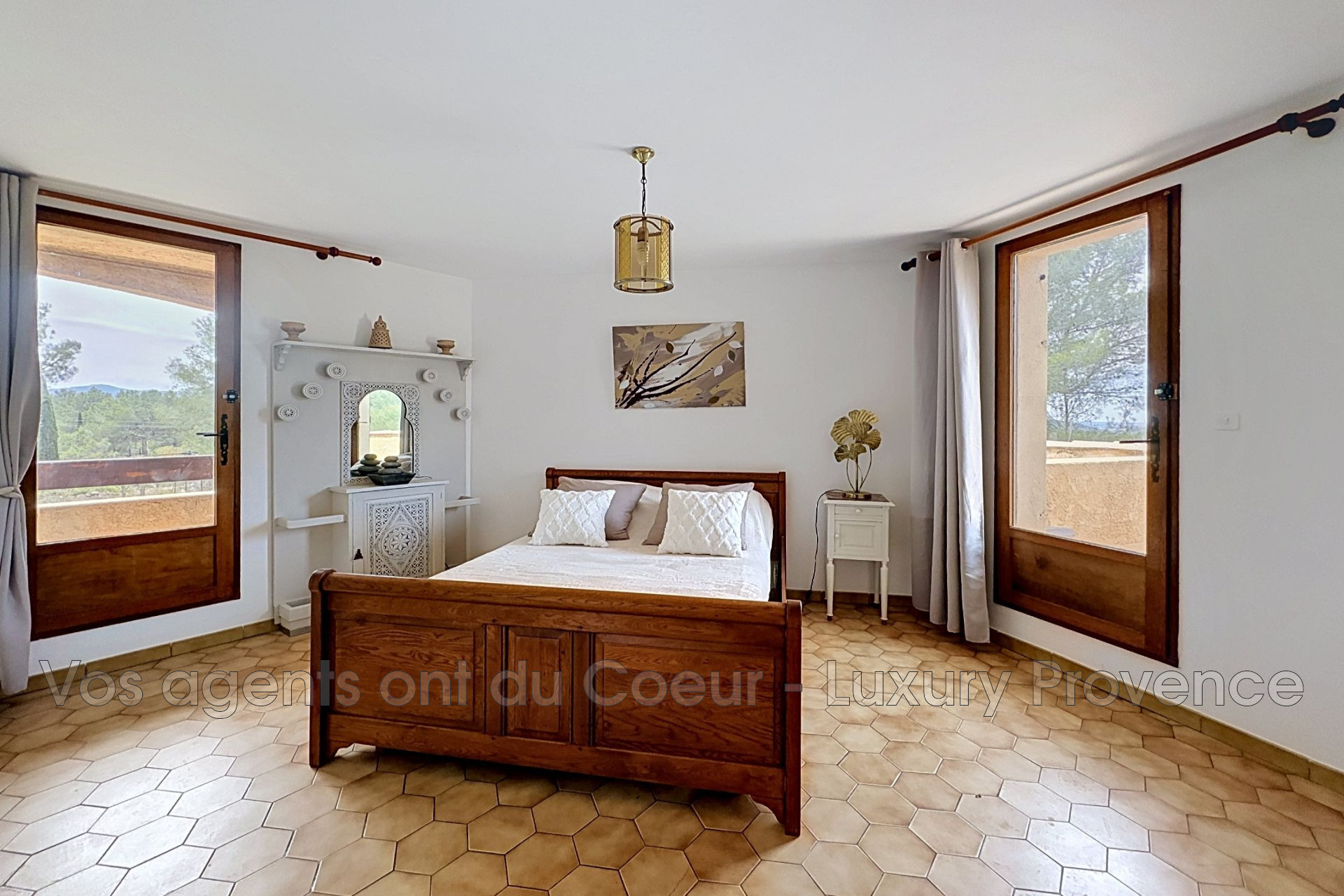 Photo 11 — LUXURY PROVENCE
