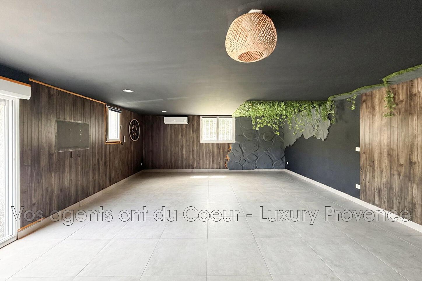 Photo 14 — LUXURY PROVENCE