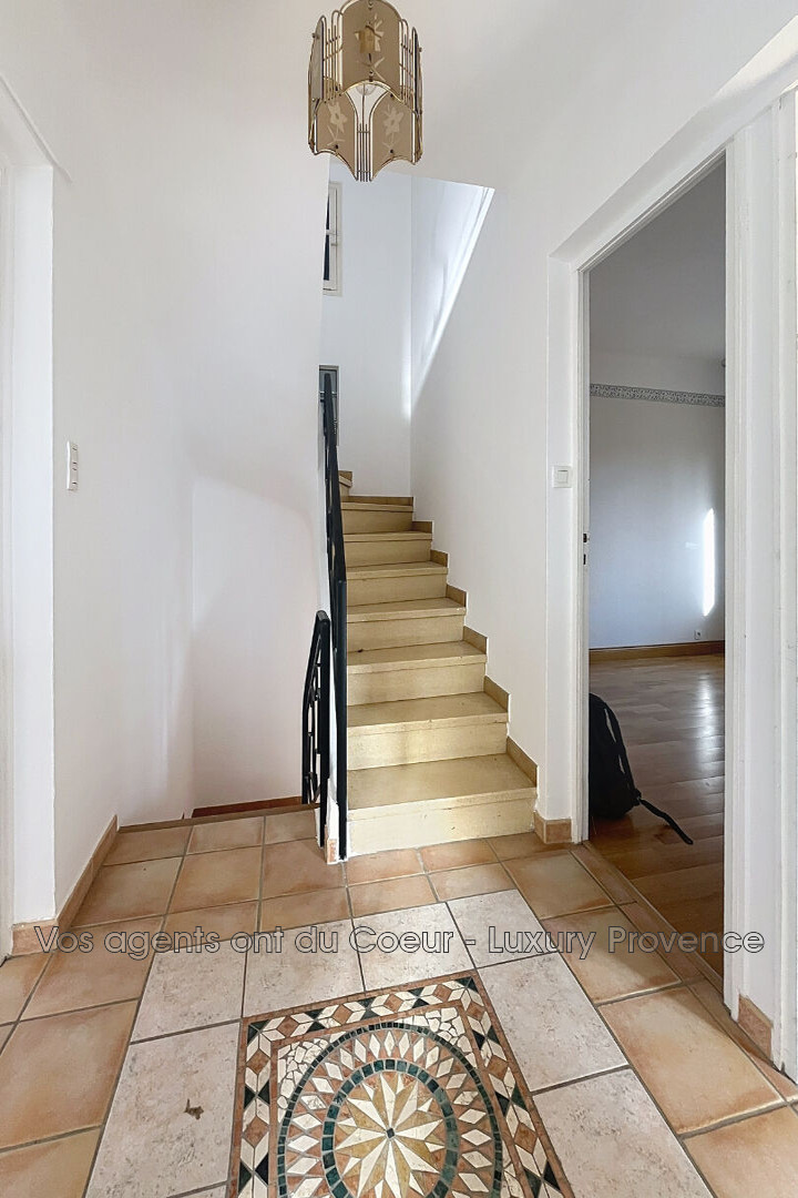 Photo 6 — LUXURY PROVENCE
