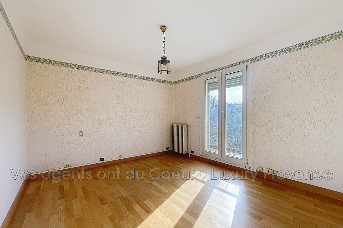 Photo 3 — LUXURY PROVENCE