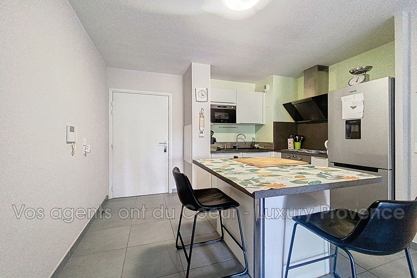 Photo 3 — LUXURY PROVENCE