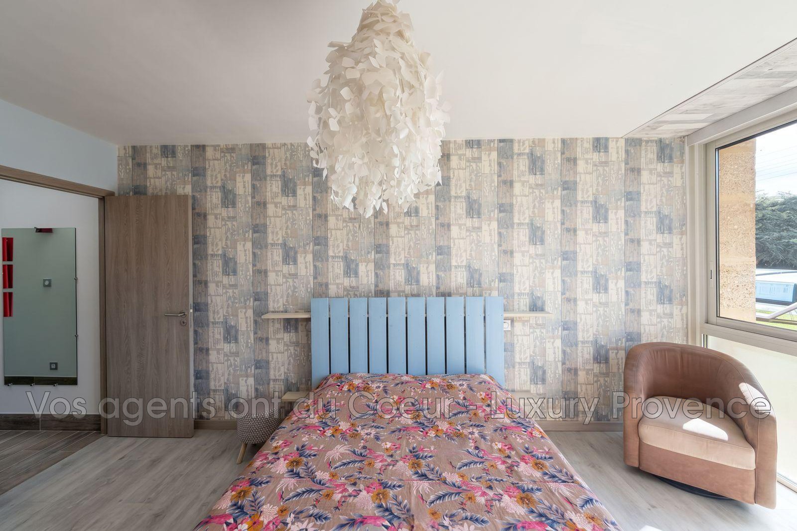 Photo 9 — LUXURY PROVENCE