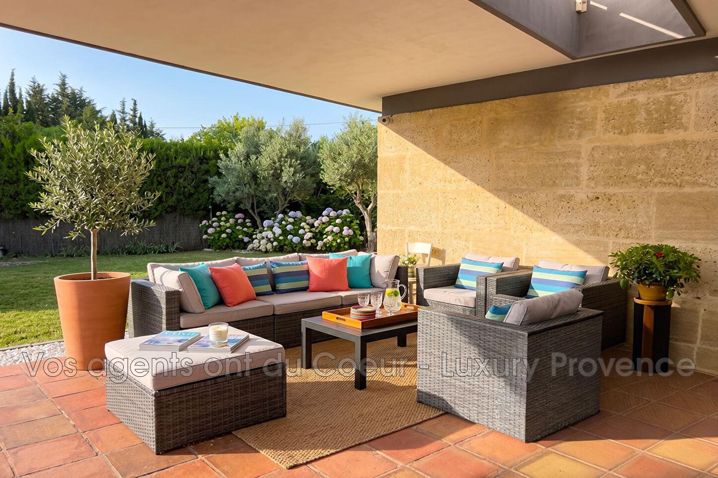 Photo 11 — LUXURY PROVENCE