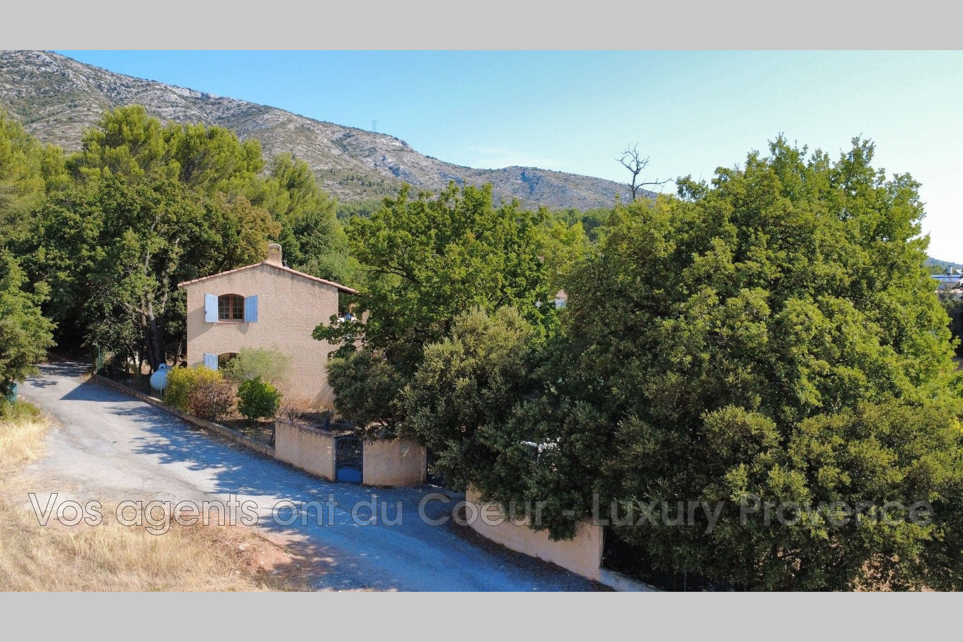 Photo 18 — LUXURY PROVENCE