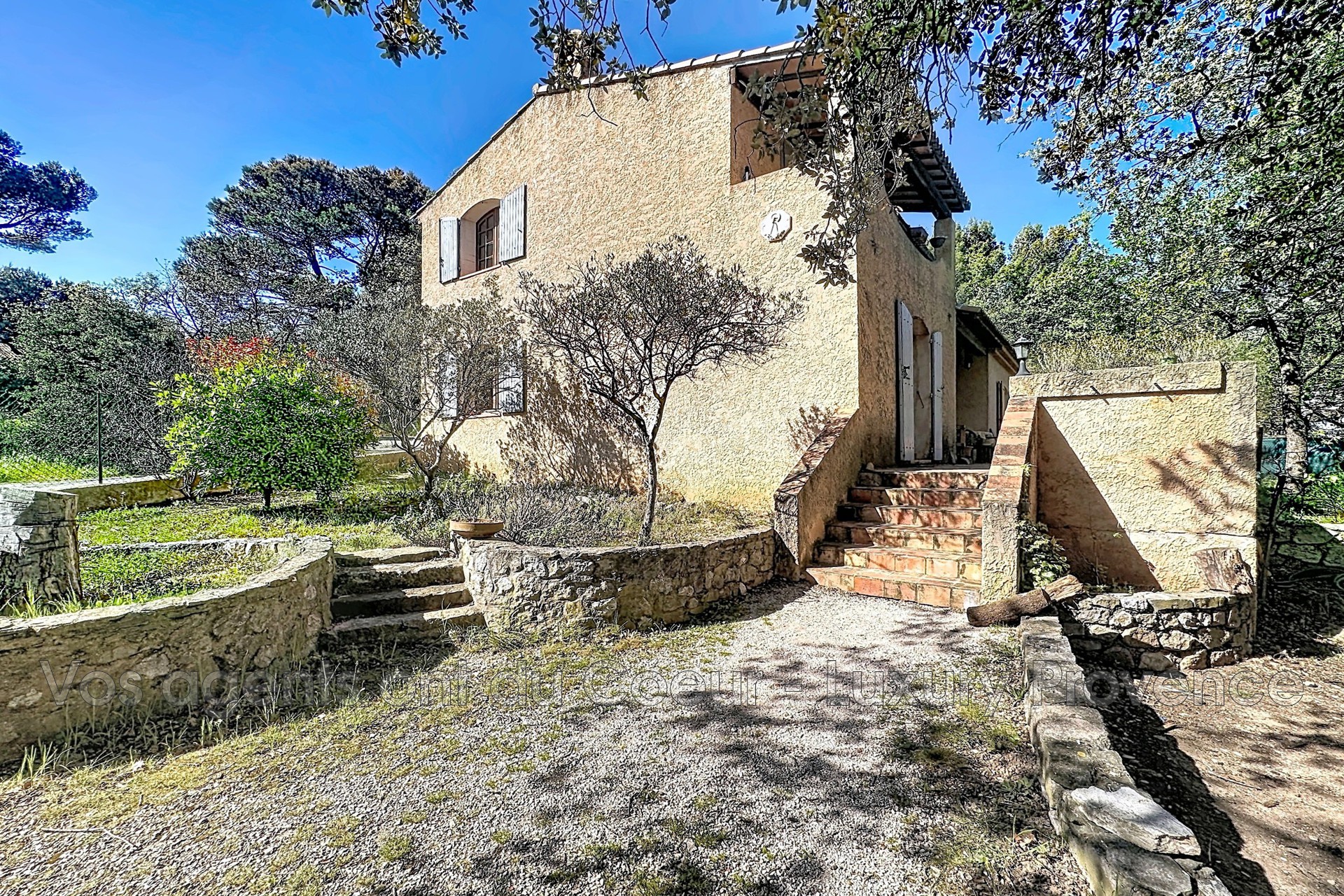 Photo 3 — LUXURY PROVENCE