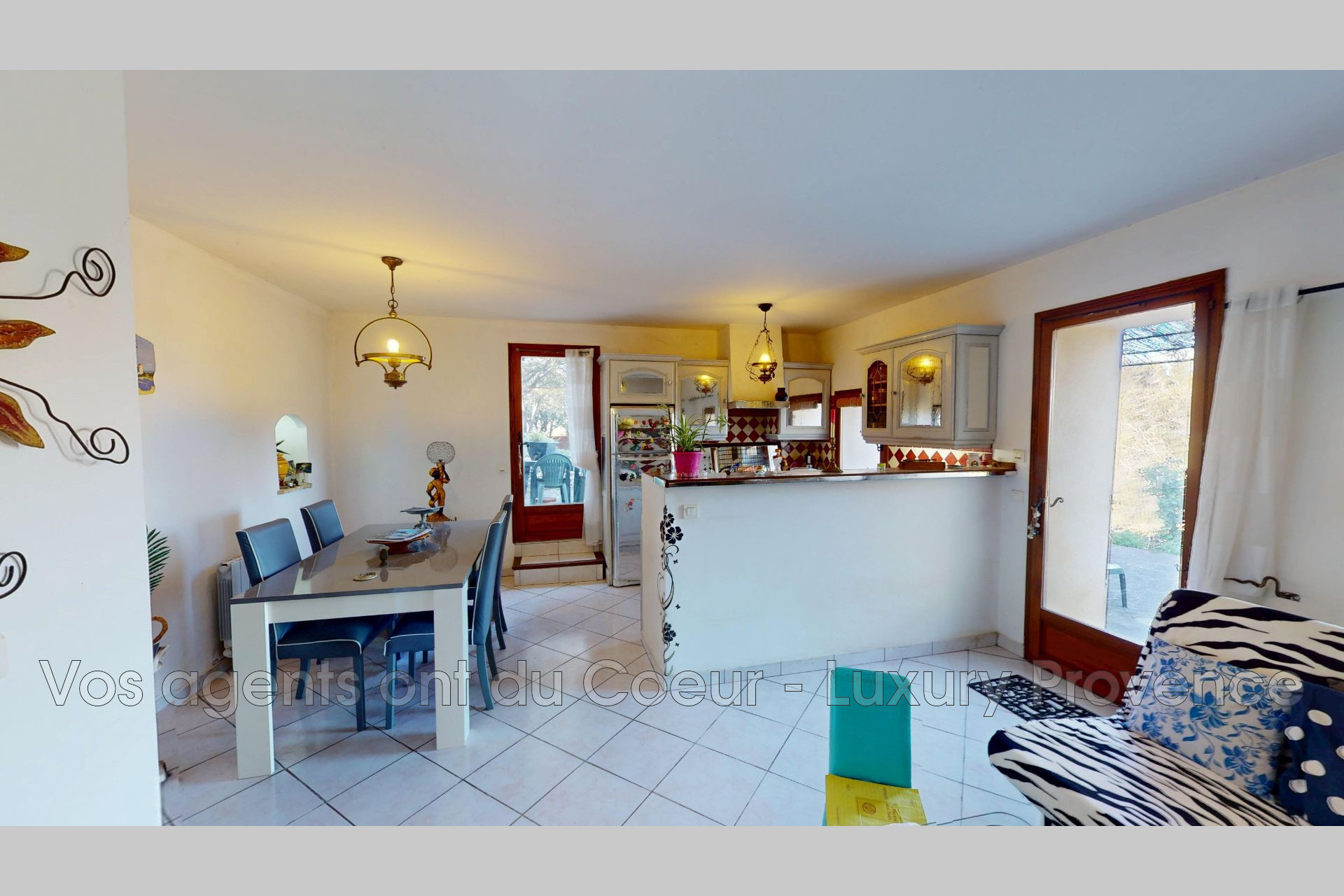 Photo 8 — LUXURY PROVENCE