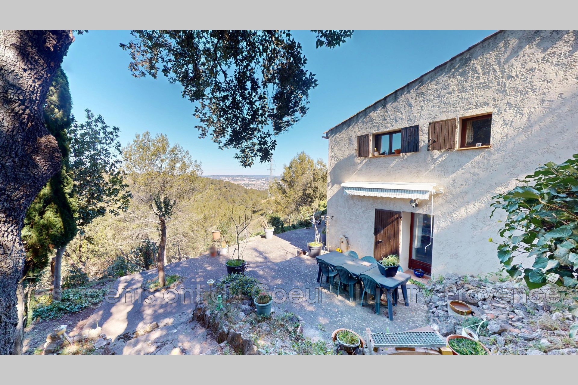 Photo 4 — LUXURY PROVENCE
