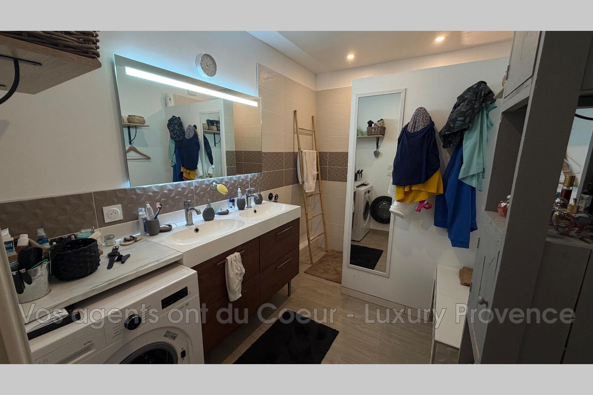 Photo 12 — LUXURY PROVENCE