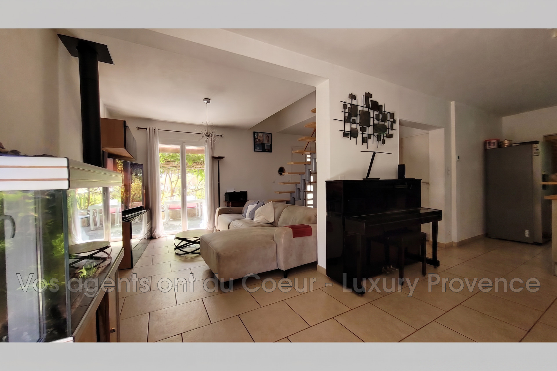 Photo 5 — LUXURY PROVENCE