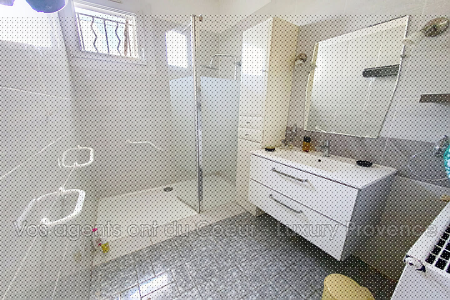 Photo 7 — LUXURY PROVENCE