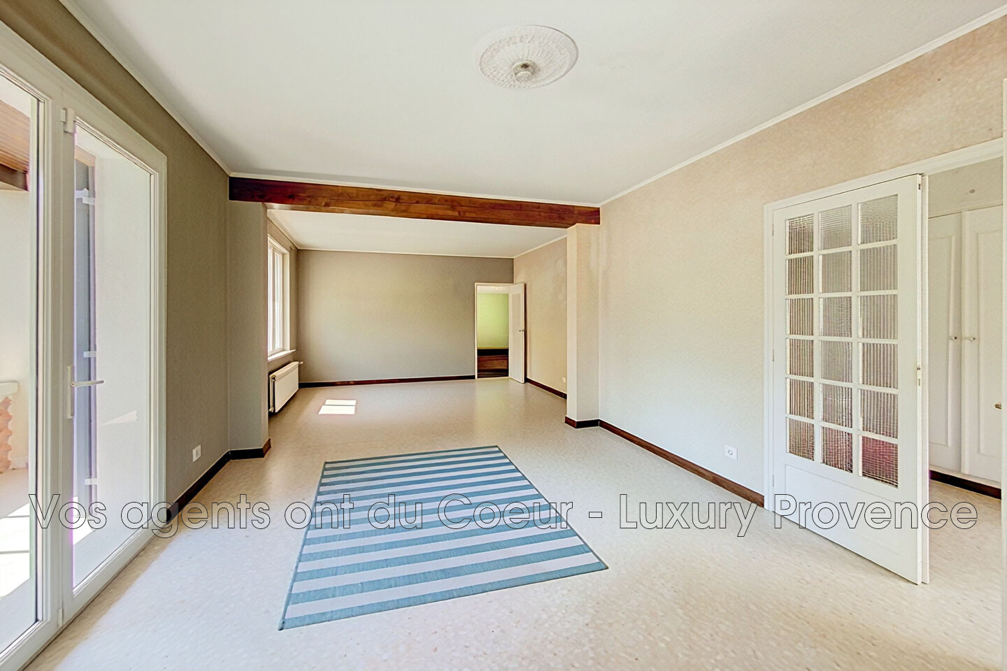 Photo 2 — LUXURY PROVENCE