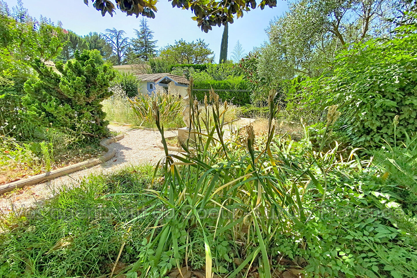 Photo 10 — LUXURY PROVENCE