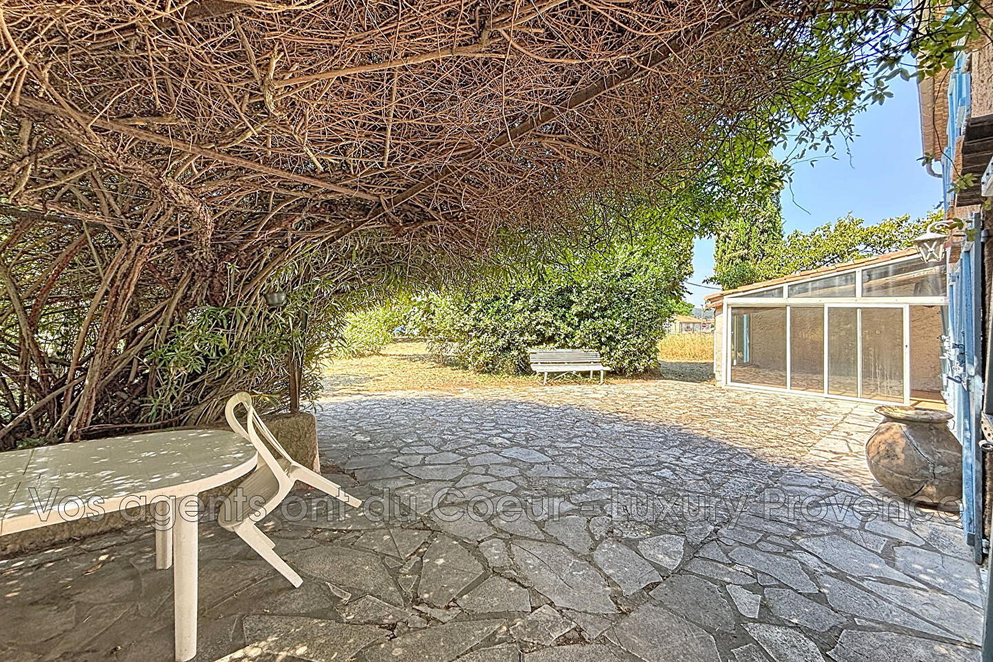 Photo 13 — LUXURY PROVENCE