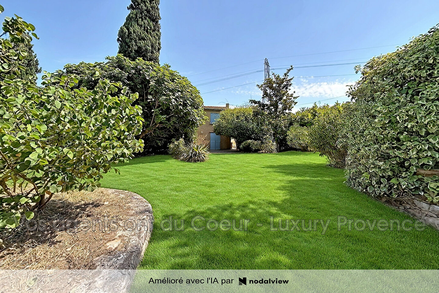 Photo 16 — LUXURY PROVENCE