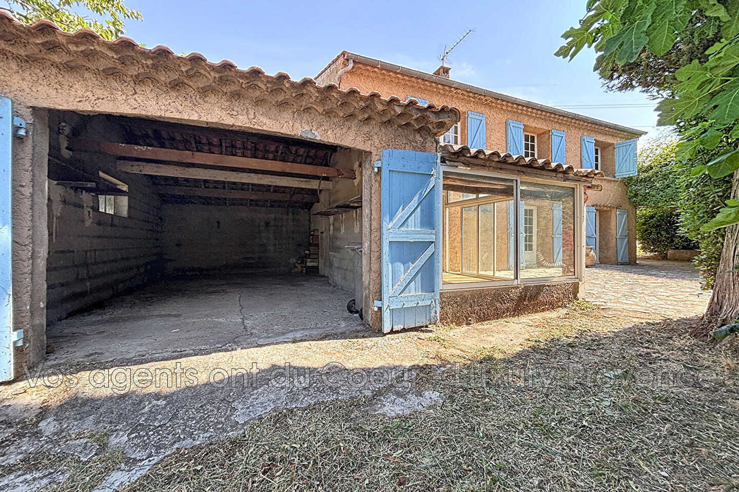 Photo 2 — LUXURY PROVENCE