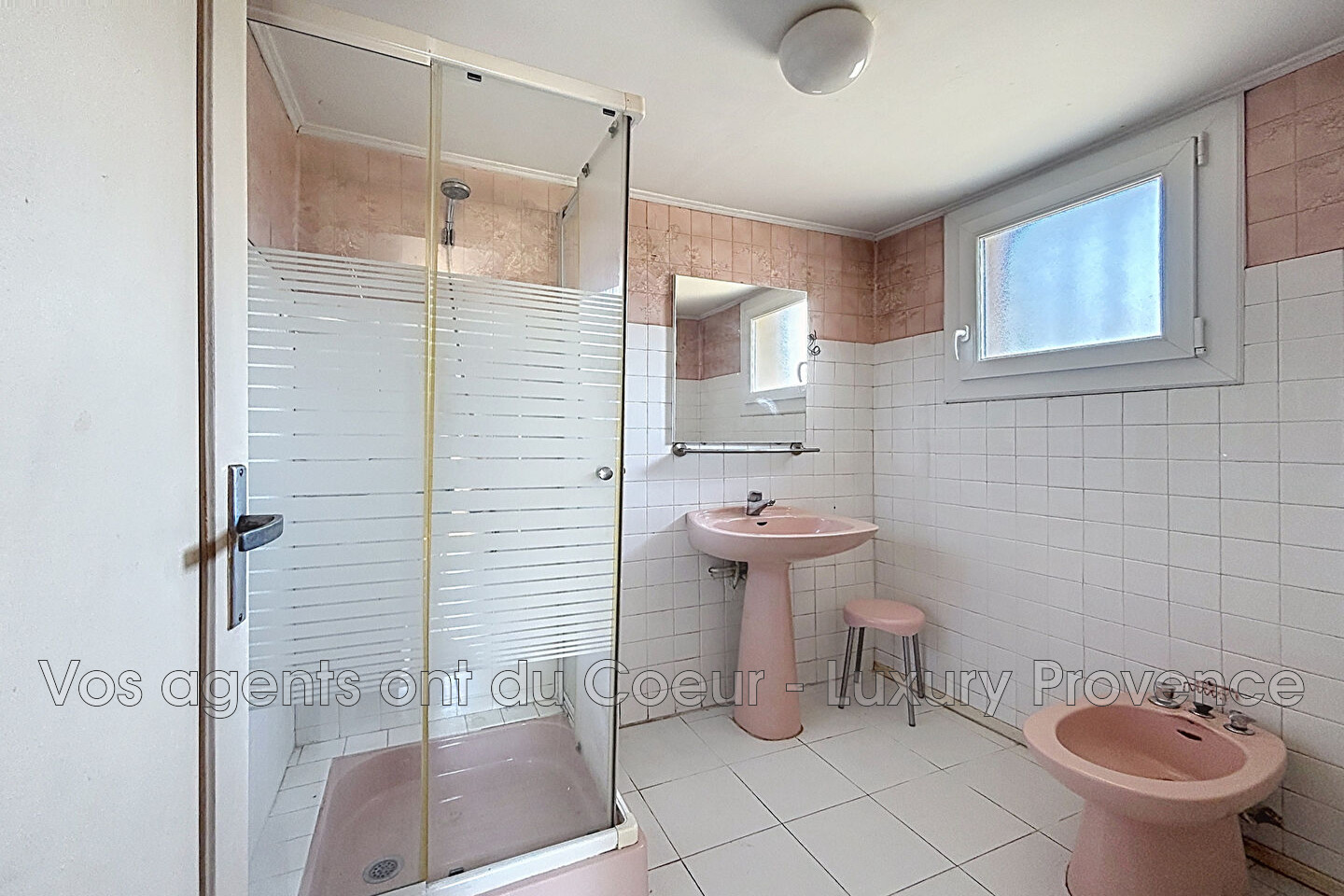 Photo 12 — LUXURY PROVENCE