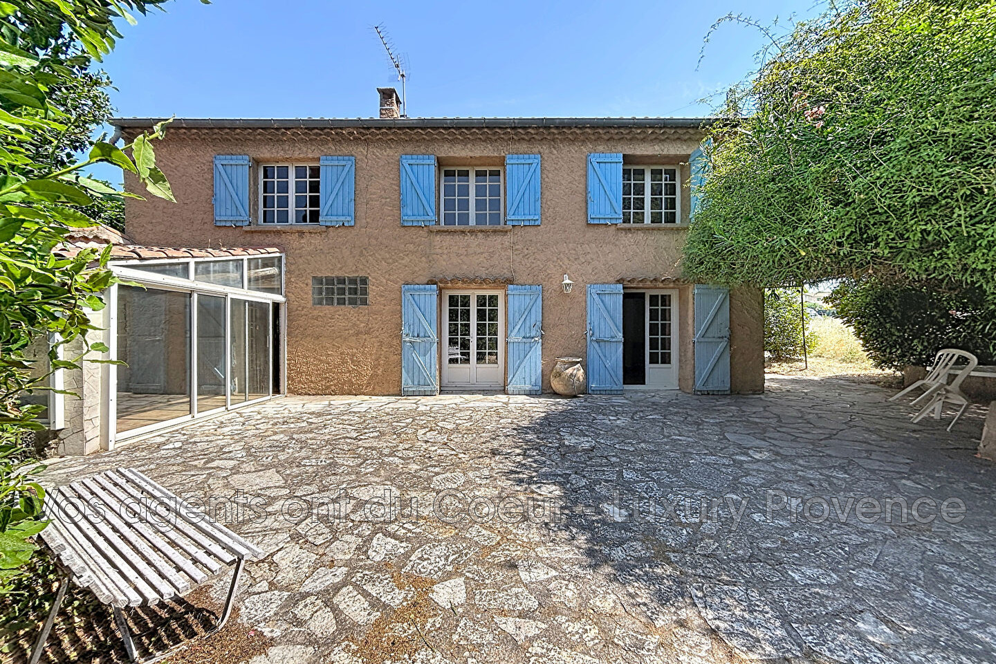 Photo 17 — LUXURY PROVENCE