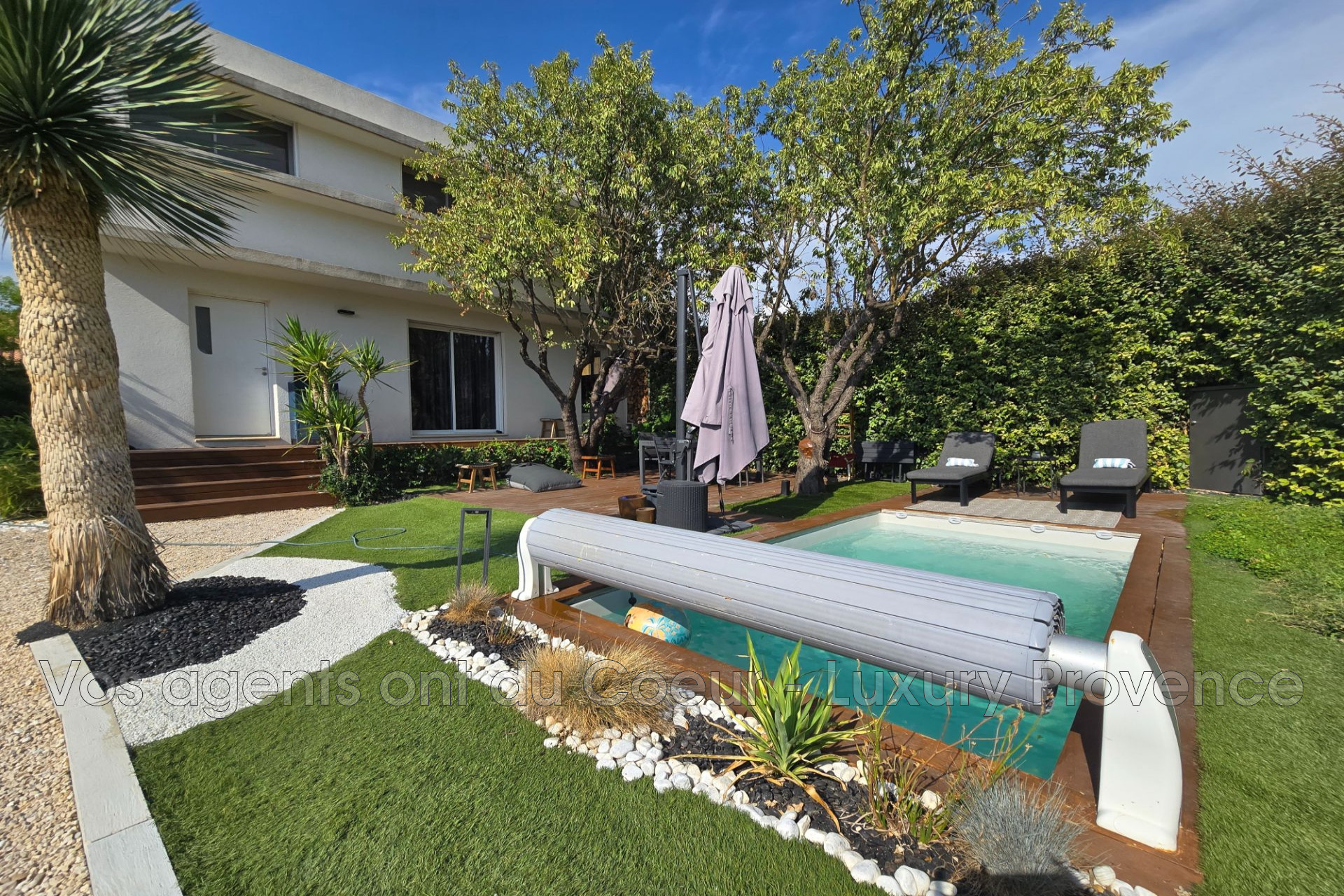 Photo 2 — LUXURY PROVENCE