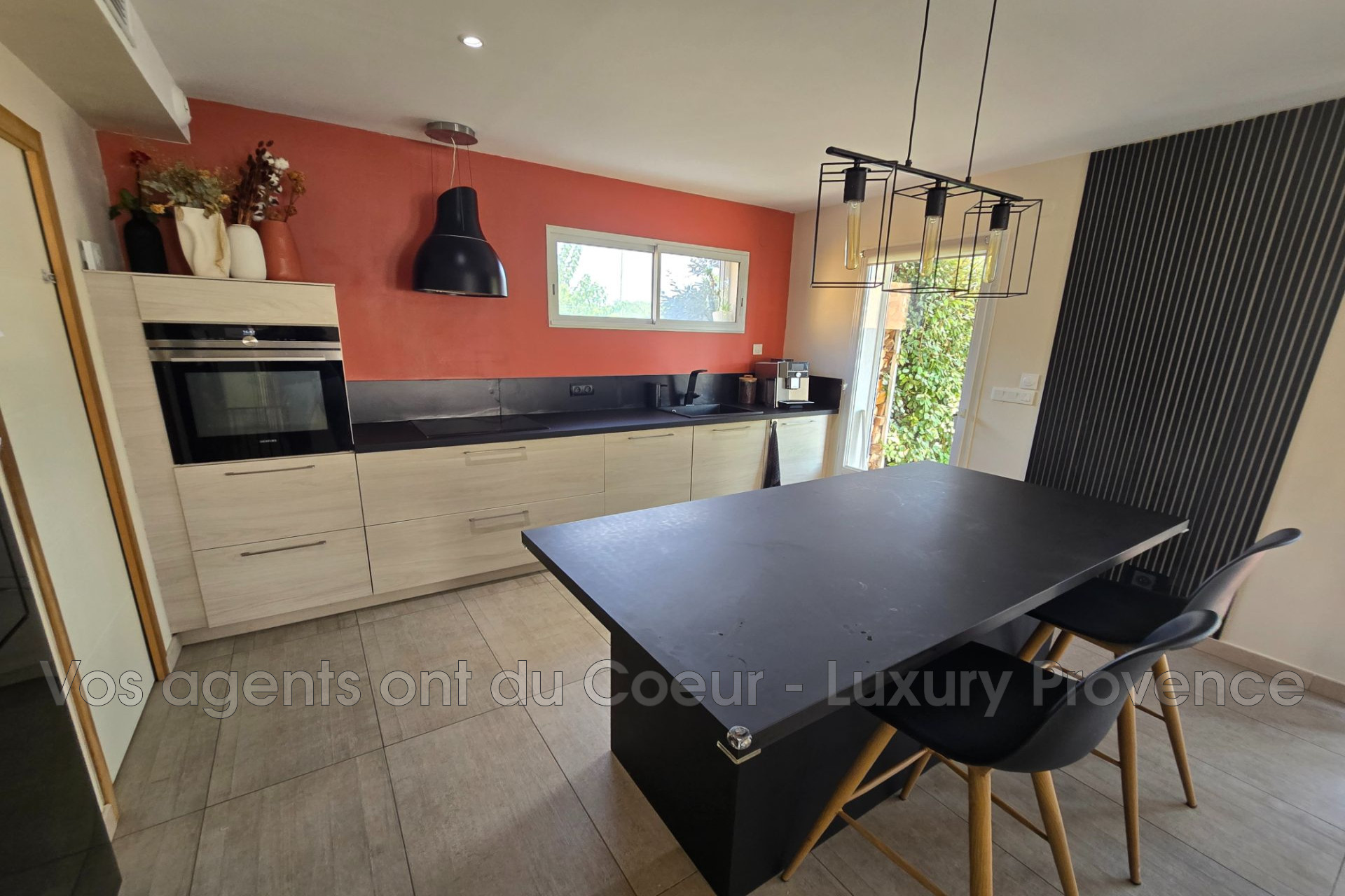 Photo 8 — LUXURY PROVENCE