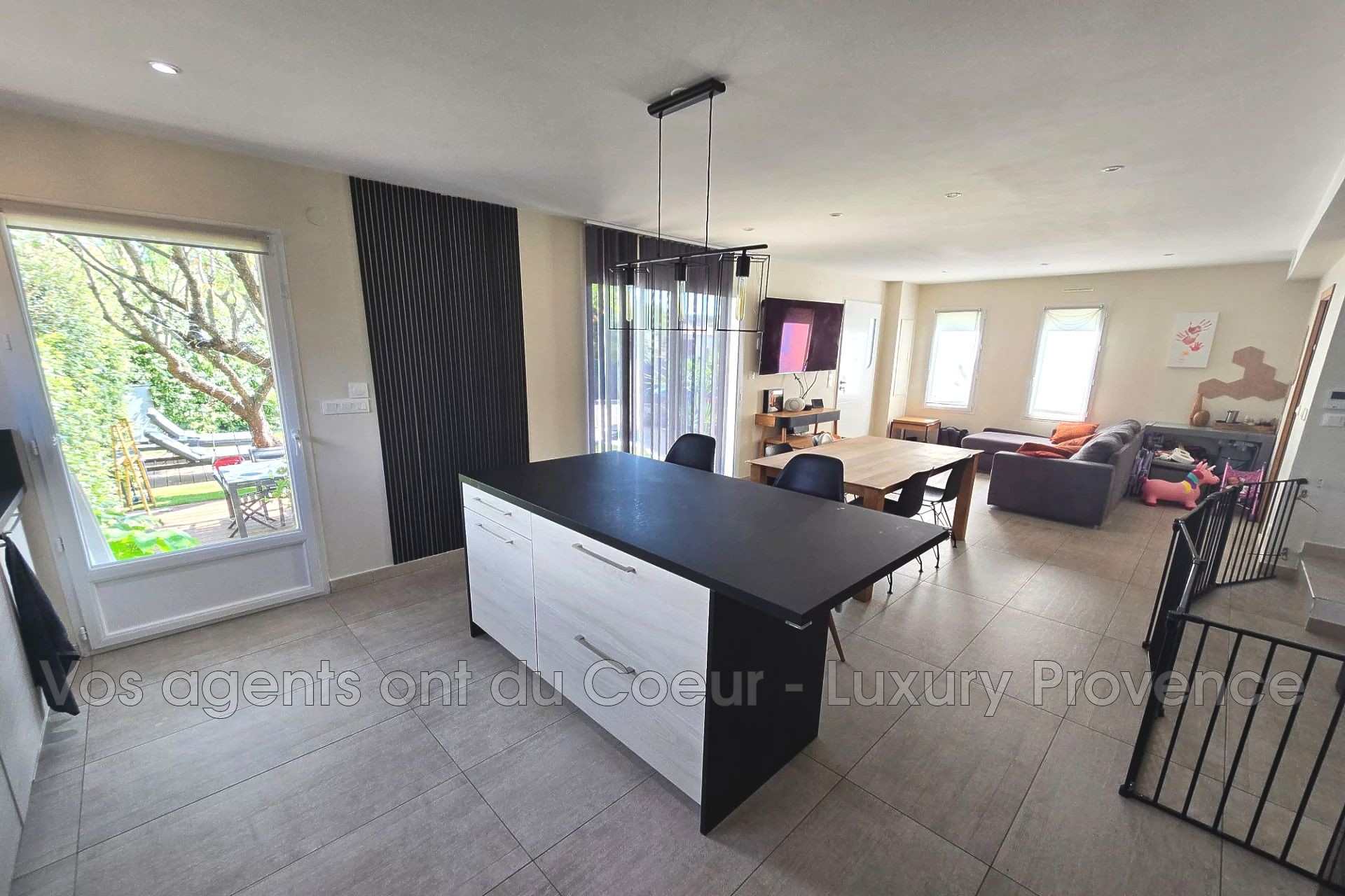 Photo 7 — LUXURY PROVENCE