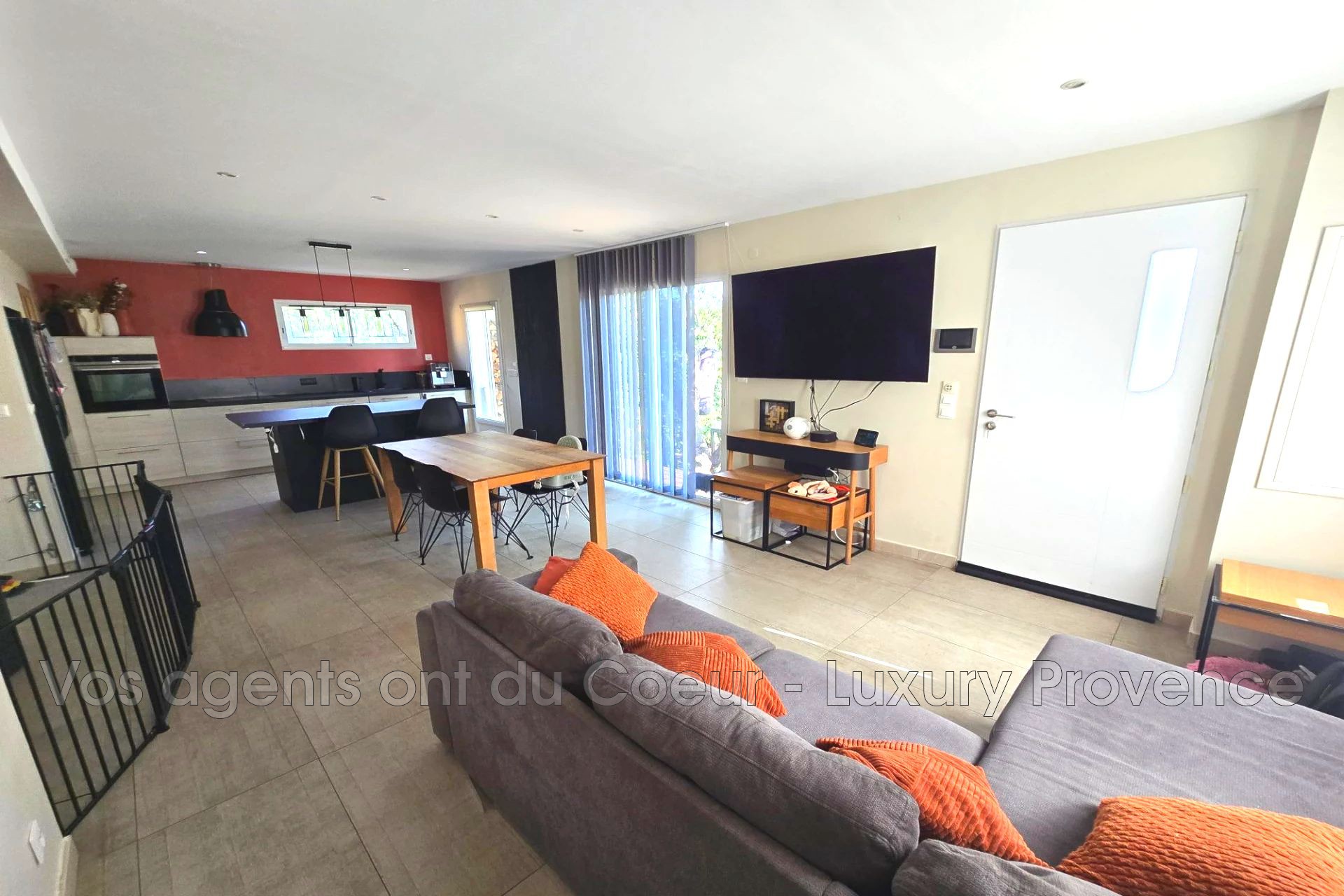 Photo 5 — LUXURY PROVENCE