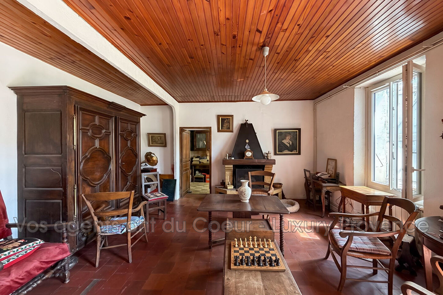 Photo 3 — LUXURY PROVENCE
