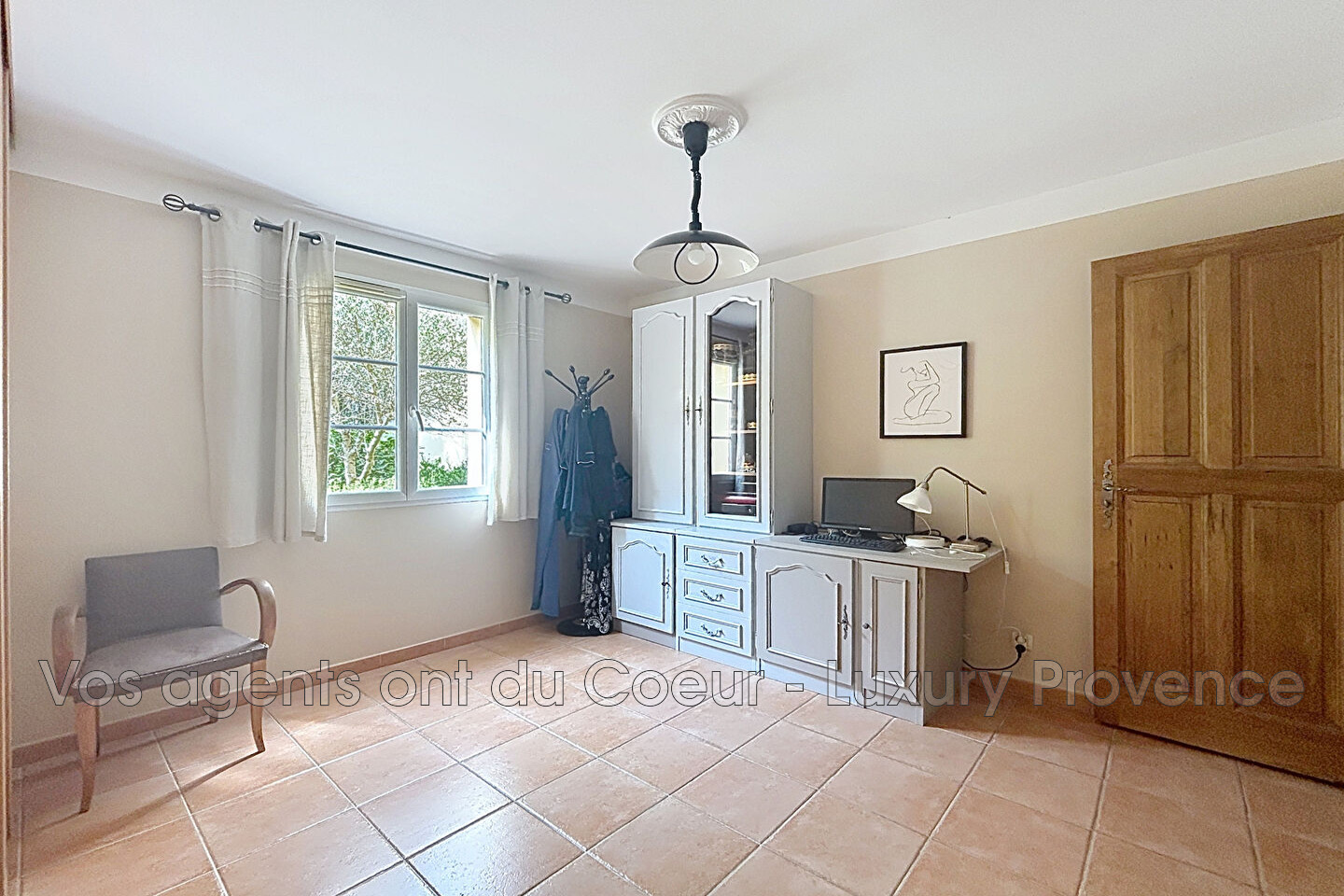 Photo 8 — LUXURY PROVENCE