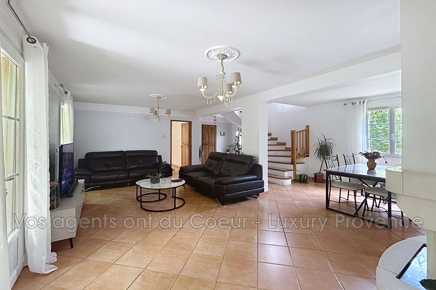 Photo 6 — LUXURY PROVENCE