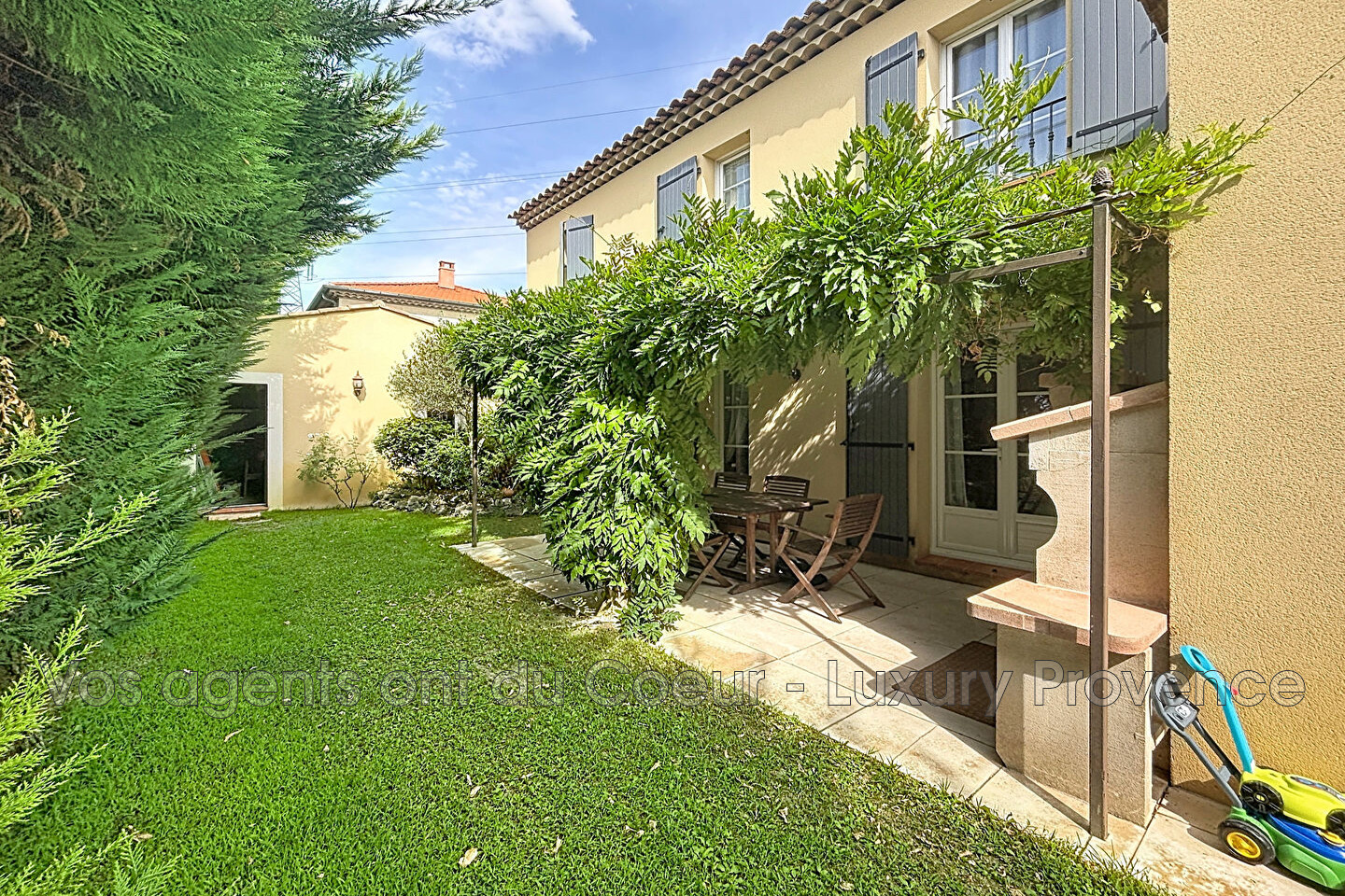 Photo 14 — LUXURY PROVENCE