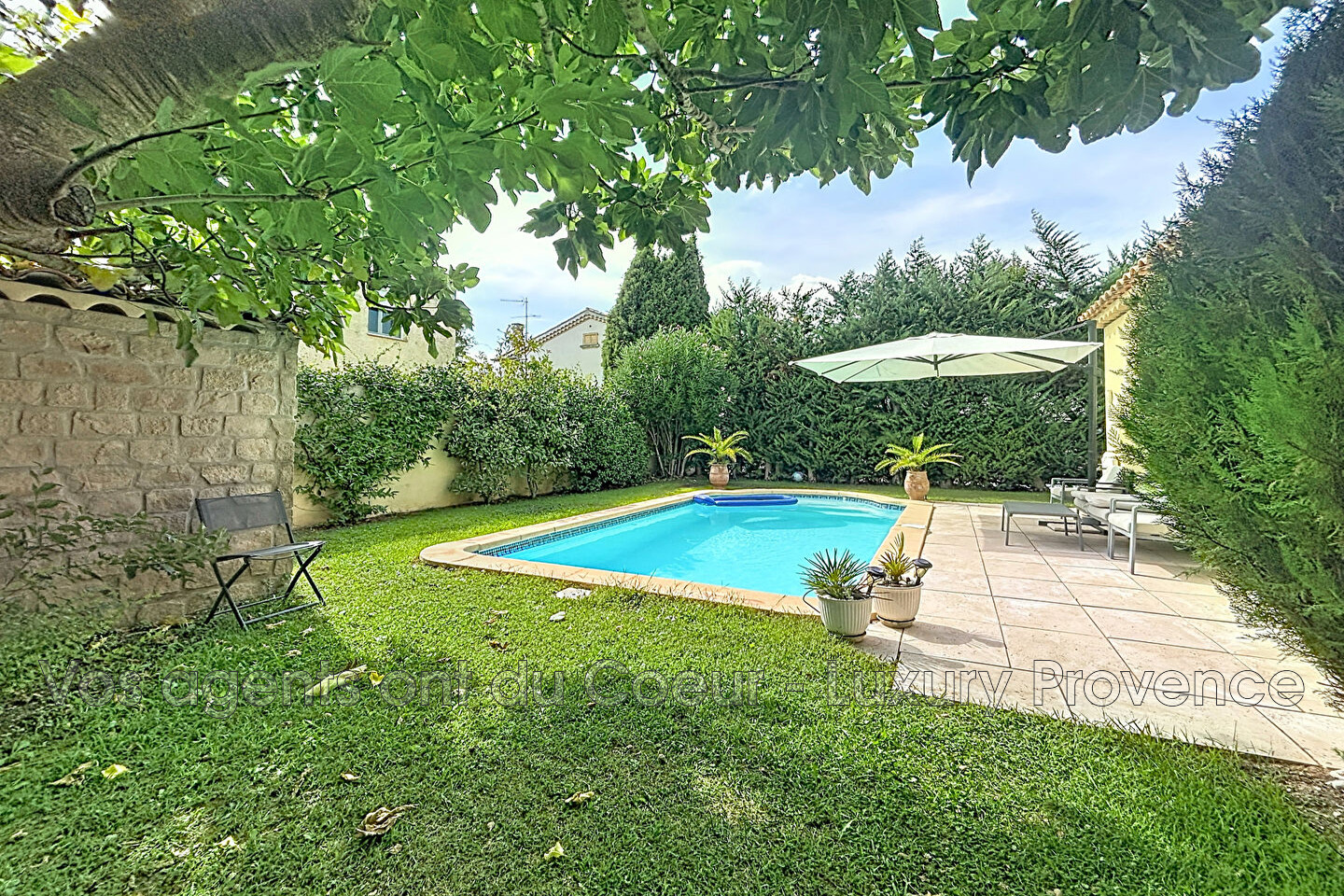 Photo 3 — LUXURY PROVENCE