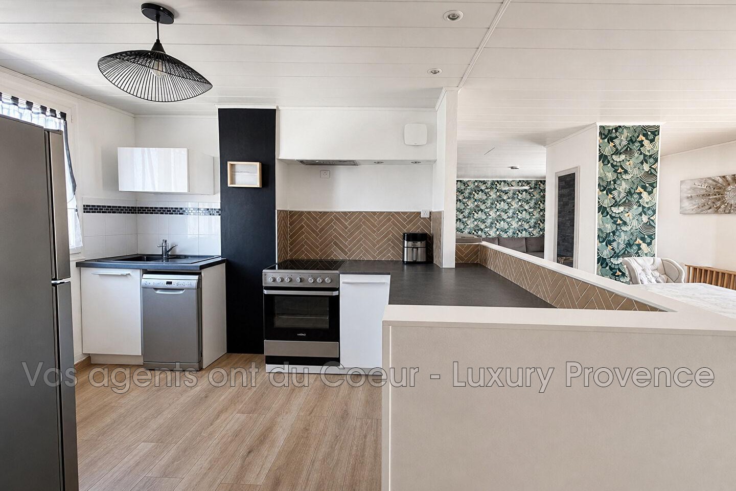 Photo 6 — LUXURY PROVENCE
