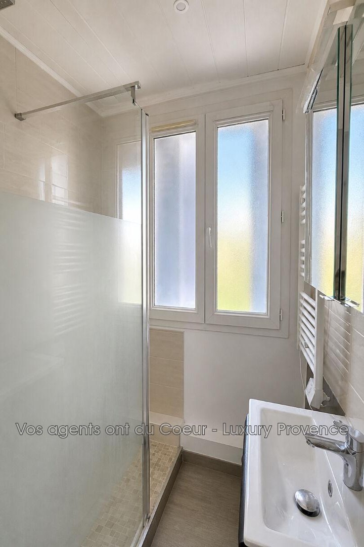 Photo 10 — LUXURY PROVENCE