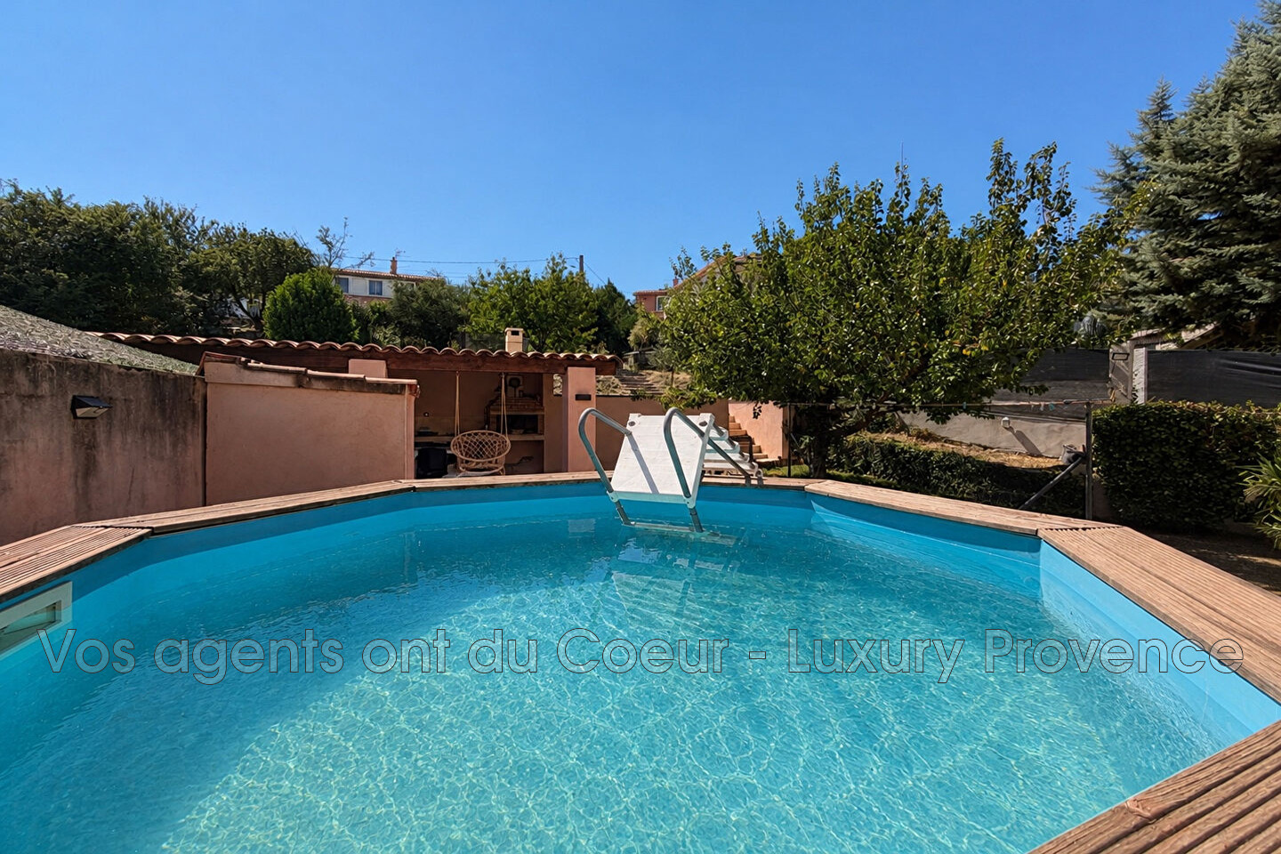 Photo 11 — LUXURY PROVENCE