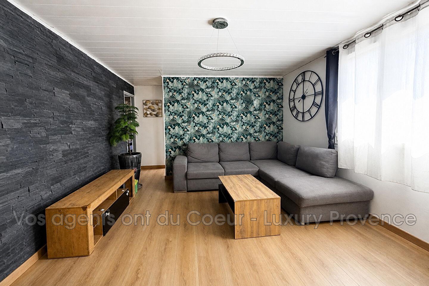 Photo 3 — LUXURY PROVENCE