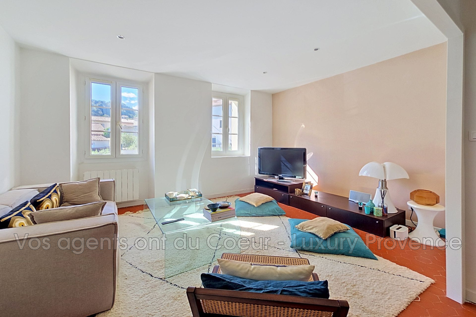 Photo 4 — LUXURY PROVENCE